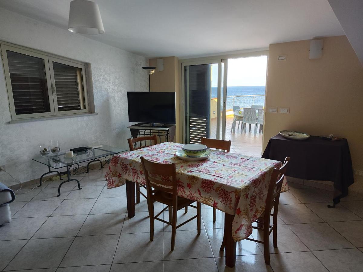 Casa Carmelo Lejlighed Nizza di Sicilia Eksteriør billede