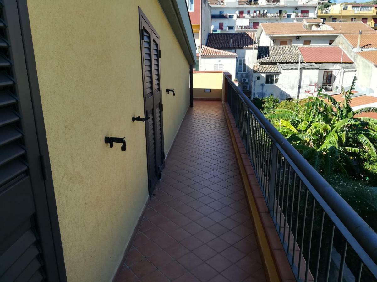 Casa Carmelo Lejlighed Nizza di Sicilia Eksteriør billede